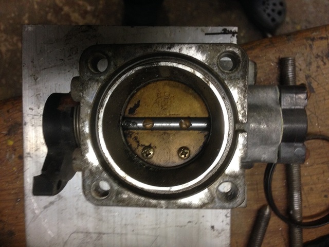 R25 Throttle Body 1